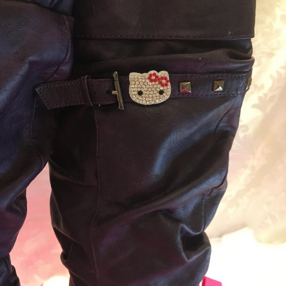 AMAZING grape purple y2k iconic scrunch boots with hello kitty crystal details! - Picture 4 of 14